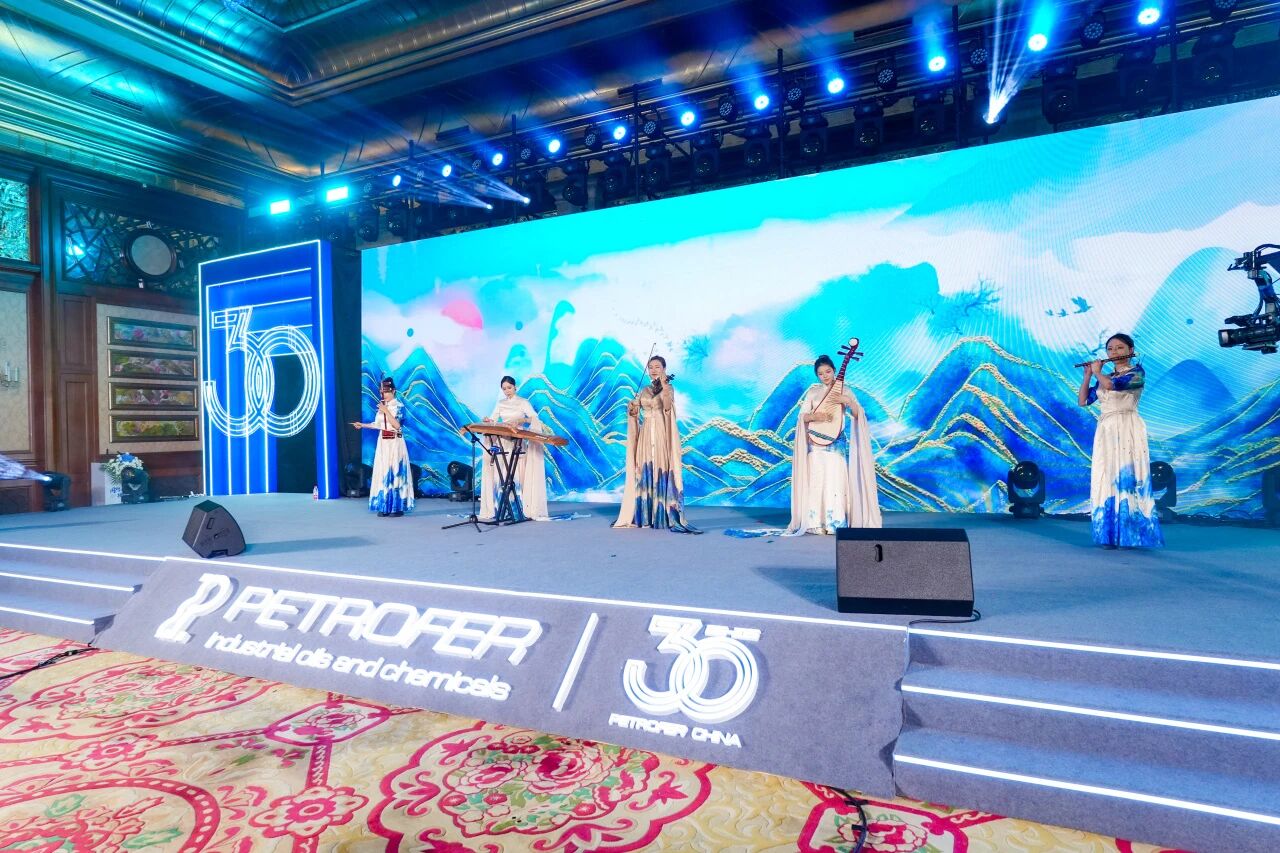 伟德体育 - 综合体育赛事平台|奥体中心相助同伴