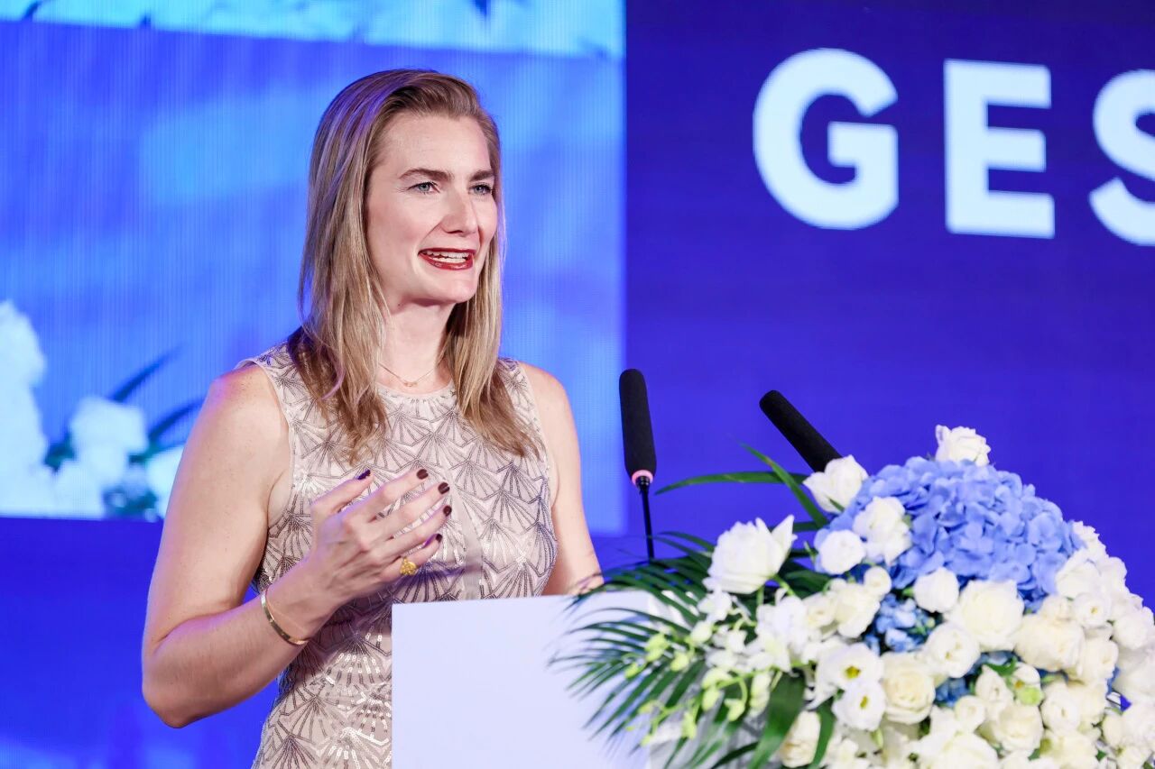 伟德体育 - 综合体育赛事平台|奥体中心相助同伴